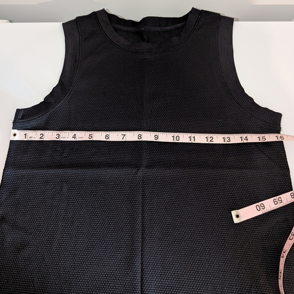 SET OF 2 Workout Tanks - Picture 12 of 13